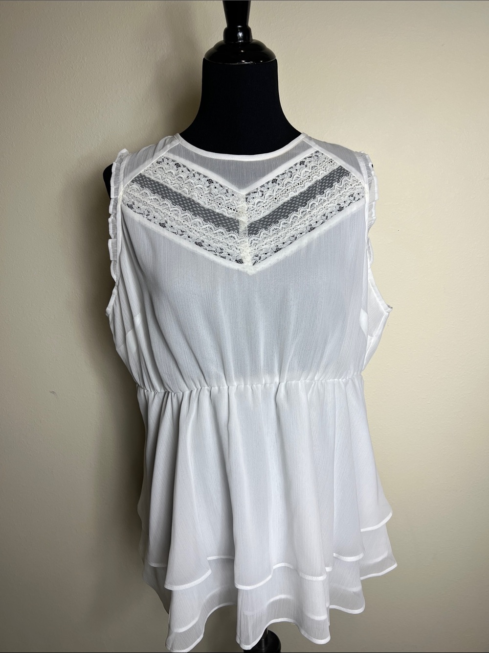 torrid White Lace Yoke Sleeveless Peplum Blouse